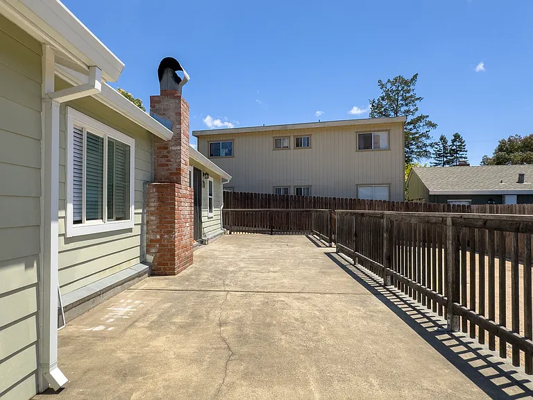 17717 Sunset Way — Photo 3