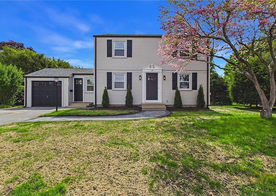 1st image of 28 Eden Crest Dr