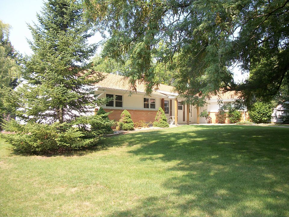 1st image of 1221 Hillside Dr