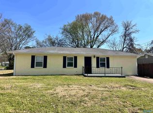 14001 Sandhurst Dr SW, Huntsville, AL 35803