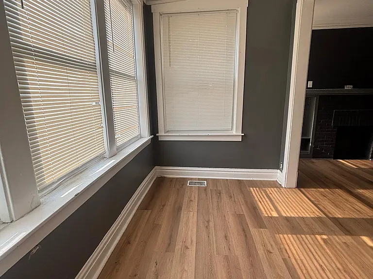 1149 S Austin Blvd #1 — Photo 5