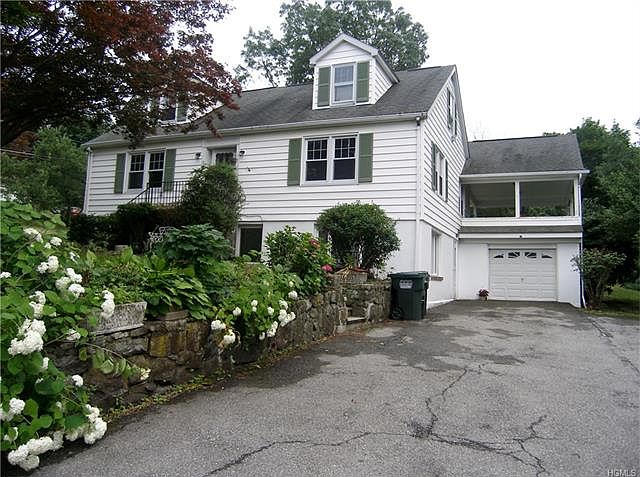 1st image of 39 Mayfair Ln