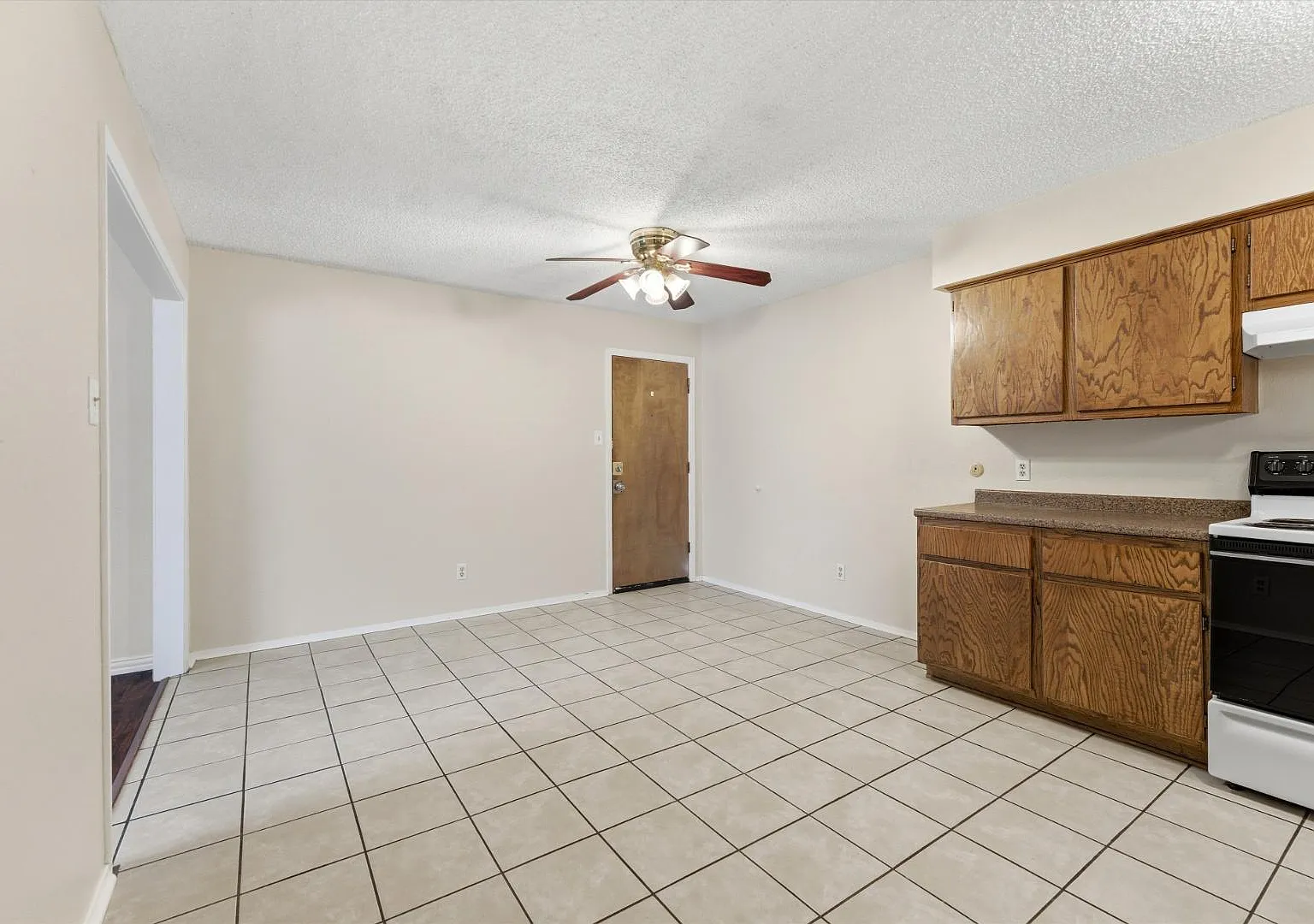 410 W Franklin St - 410 Franklin St Unit 8 — Photo 3