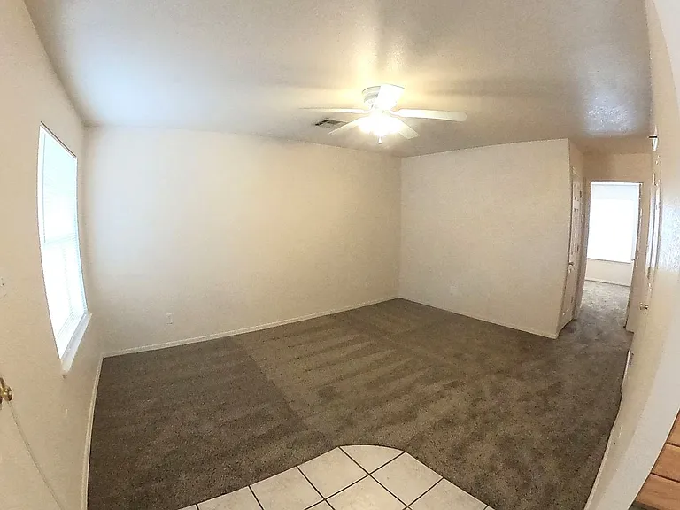 2225 Bex St — Photo 6