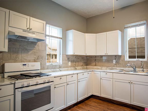 4th image of 2846 Binney St