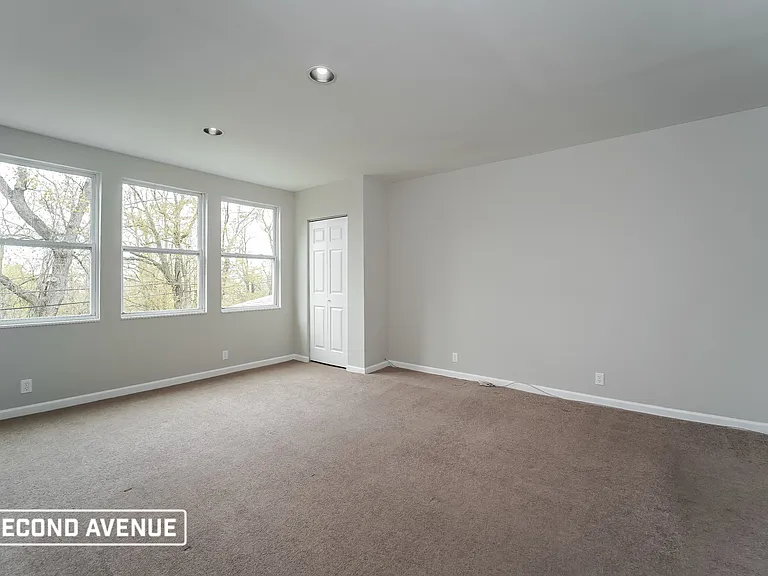 1800 Saint Patrick St — Photo 5