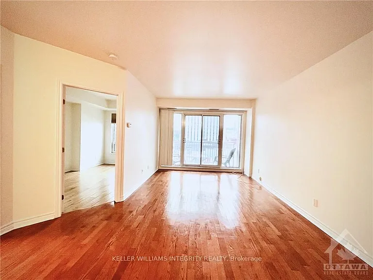 200 Rideau St #607 — Photo 9