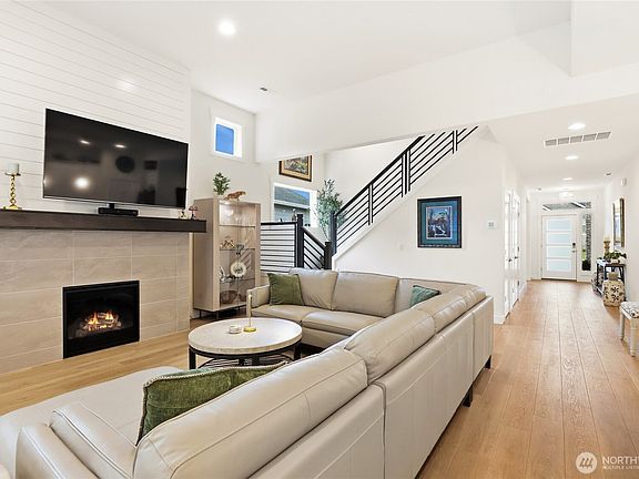 4th image of 6353 Great Glen Road SW