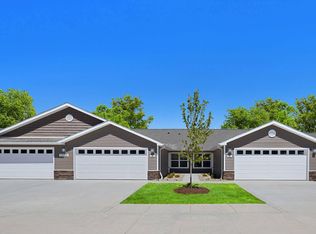 581 Amber Ln #578E, Akron, OH 44321