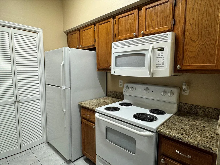 6500 Harbor Town Dr #3401 — Photo 12