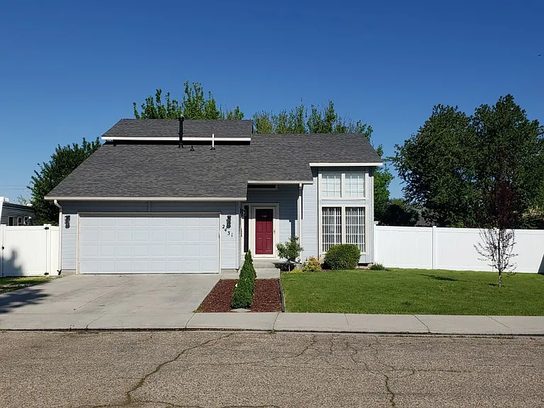 2431 Pisces Dr — Photo 1
