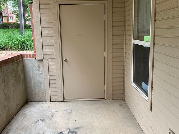 3rd image of 1830 W Centennial Dr Unit 108