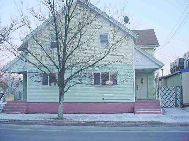 1st image of 718 N Broadway