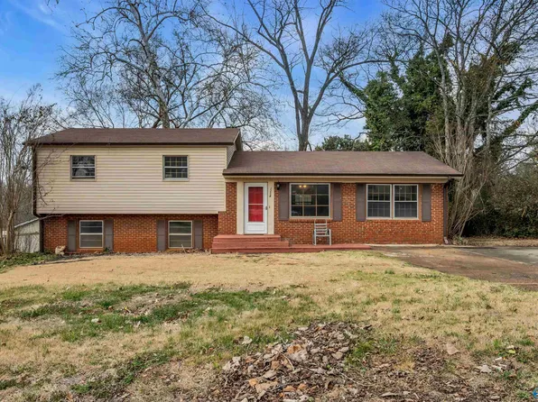 2214 Wharton Rd NW, Huntsville, AL 35810