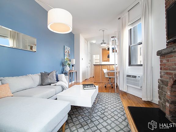 3rd image of 252 W 20th St APT 4A