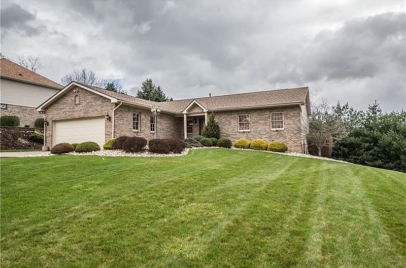 1st image of 2400 Briarhill Ct