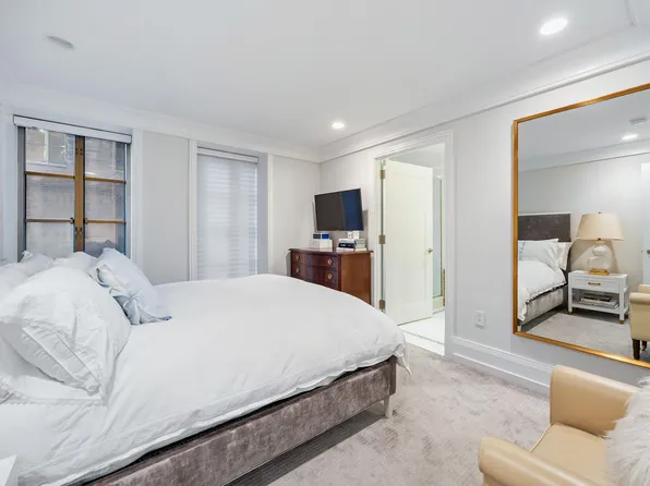 140 East 63rd Street image 14 of 22