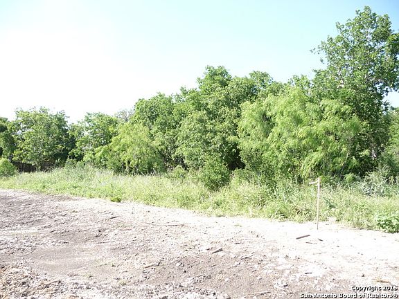 3rd image of 1639 Silver Oaks