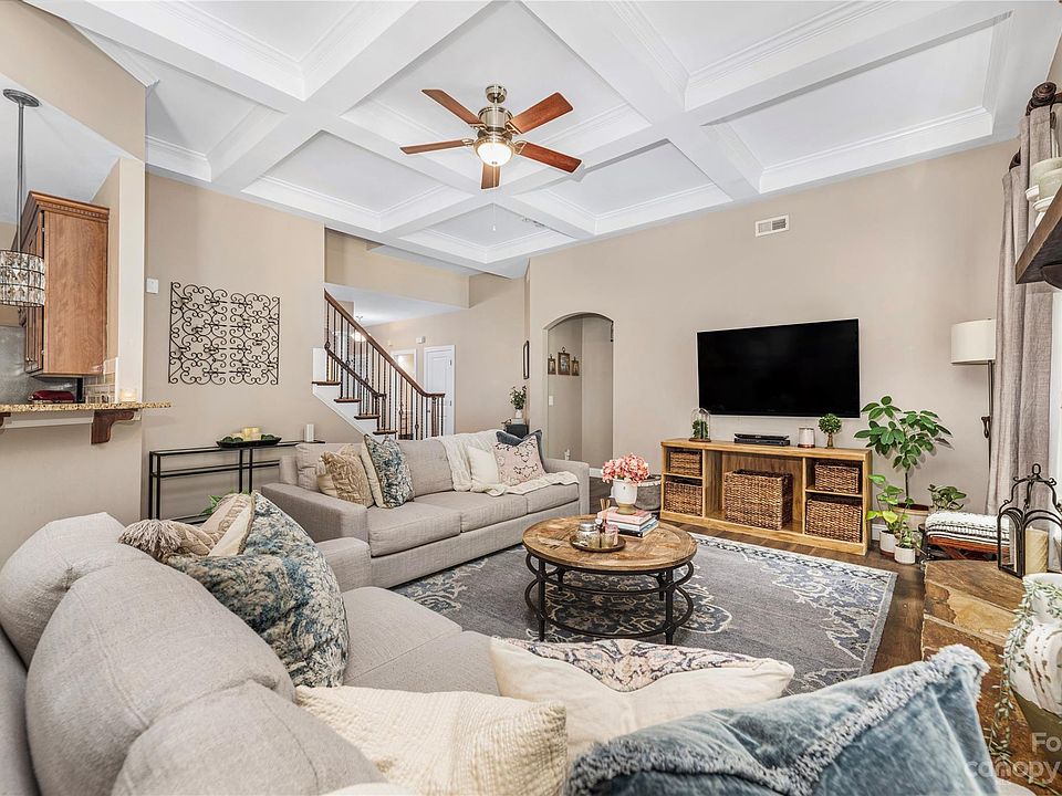 2nd image of 6508 Fieldstone Manor Dr