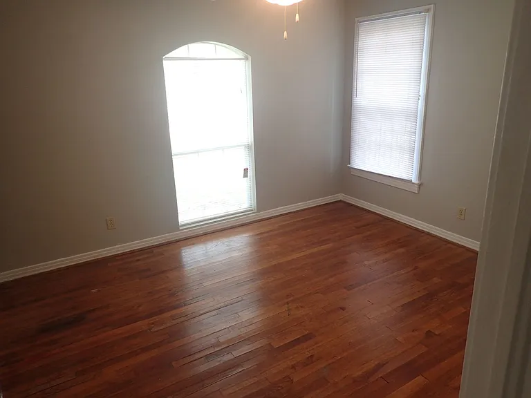 6340 Parkdale Dr — Photo 5