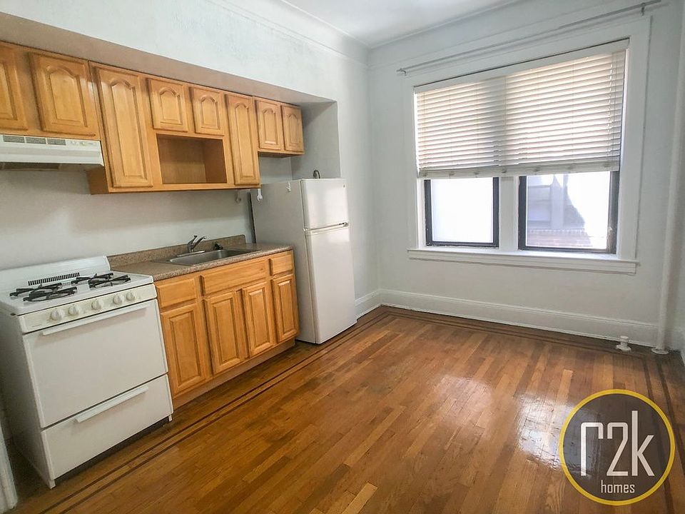 1st image of 4539 42nd St APT 3C