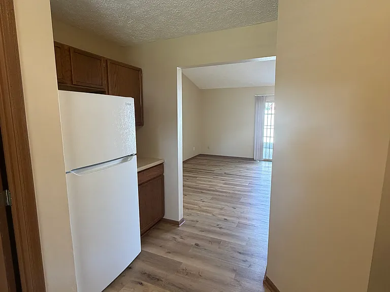 236 N Harrison St — Photo 7