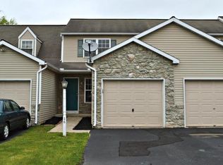 26 Sandstone Ct, Lititz, PA 17543