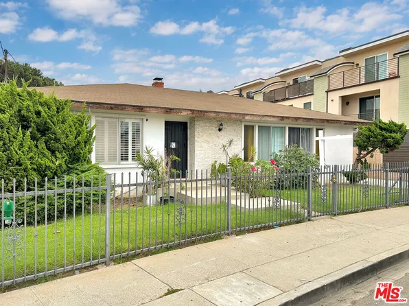 11830 Manor Dr APT A, Hawthorne, CA 90250