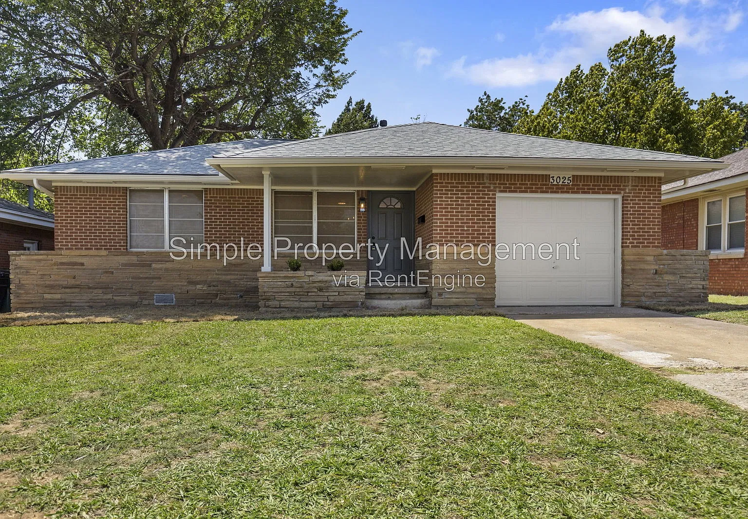 2 bed, 1.0 bath, 812 sqft, $1,125 — Photo 2