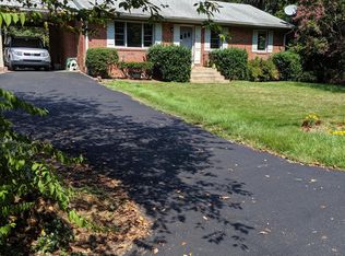 6408 Greenleaf St, Springfield, VA 22150