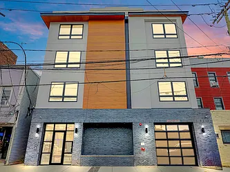 6710 Park Avenue, #404