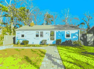 16 Circuit Rd E, West Yarmouth, MA 02673
