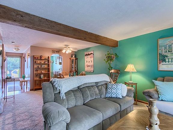 2nd image of 17 Fernwood Dr APT C