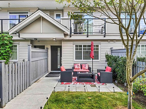 3rd image of 13898 64th Ave #121