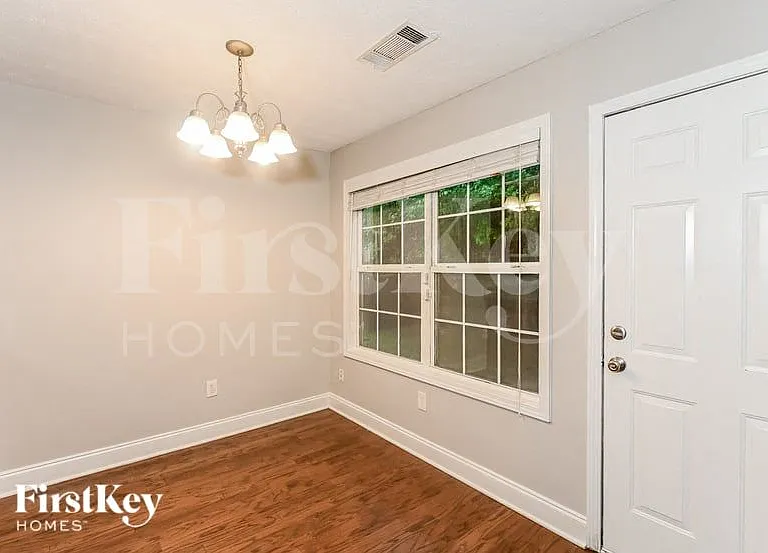 260 Valley View Dr — Photo 5