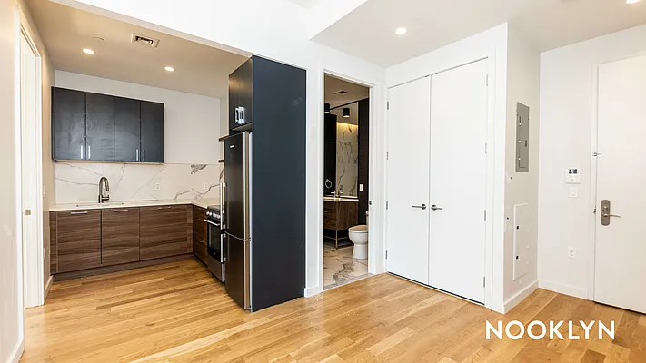Rented by Nooklyn NYC LLC | media 99