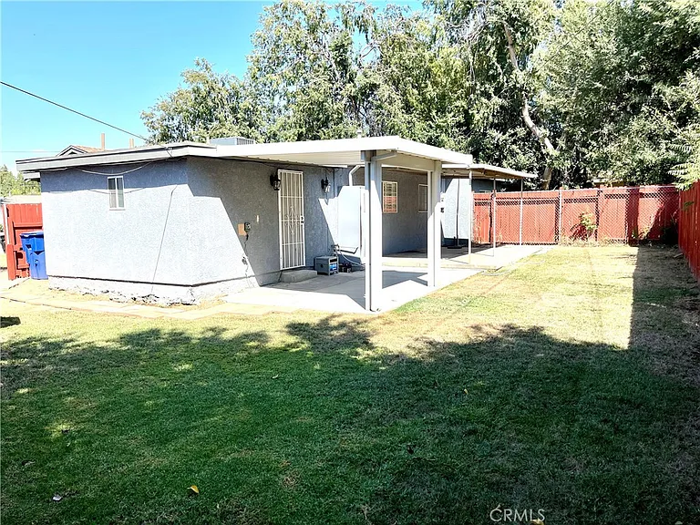 1877 Mathews St — Photo 14