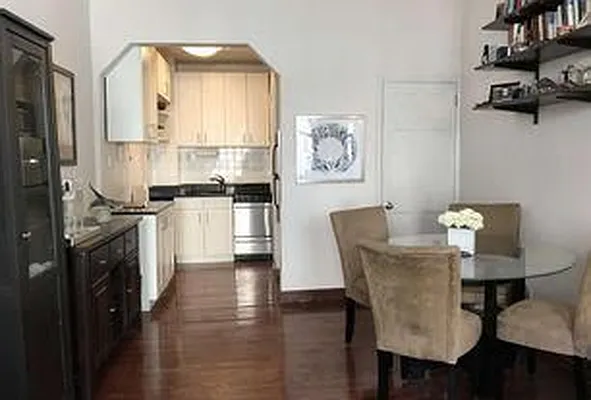 Sold by Luxe Group | media 12