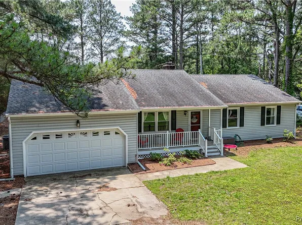 8610 Blue Heron Ln, Hayes, VA 23072