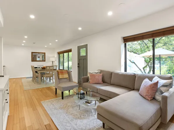 2360 S Arlington Ridge Rd, Arlington, VA 22202