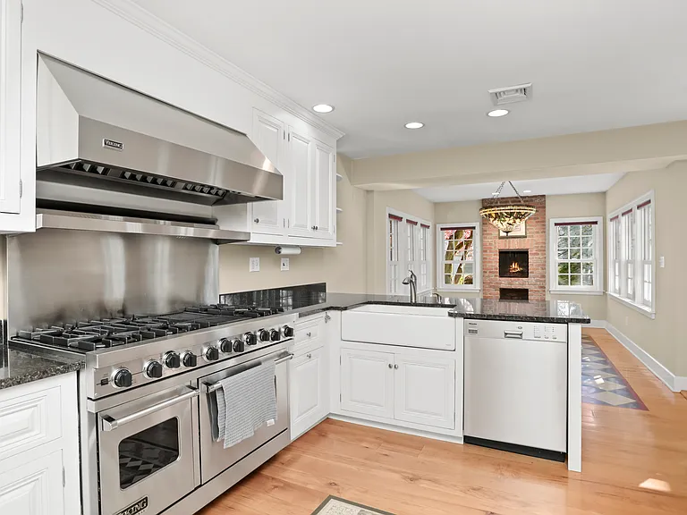 1005 Old Post Rd — Photo 9