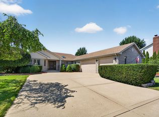 2377 Rock Cyn, New Lenox, IL 60451
