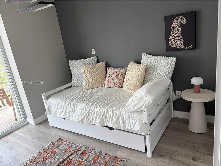 5900 Collins Ave #702 — Photo 29