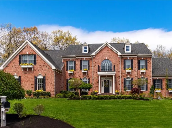 55 Judge Torres Ln, East Greenwich, RI 02818