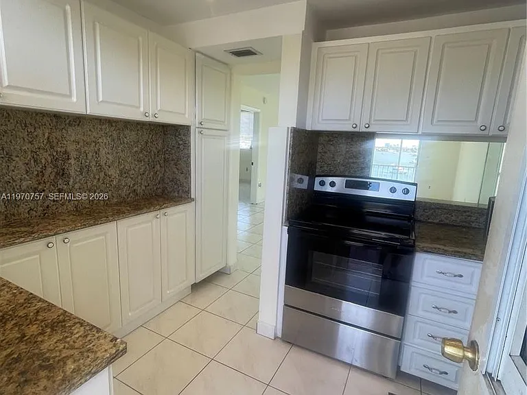 2910 Point East Dr #M511 — Photo 10