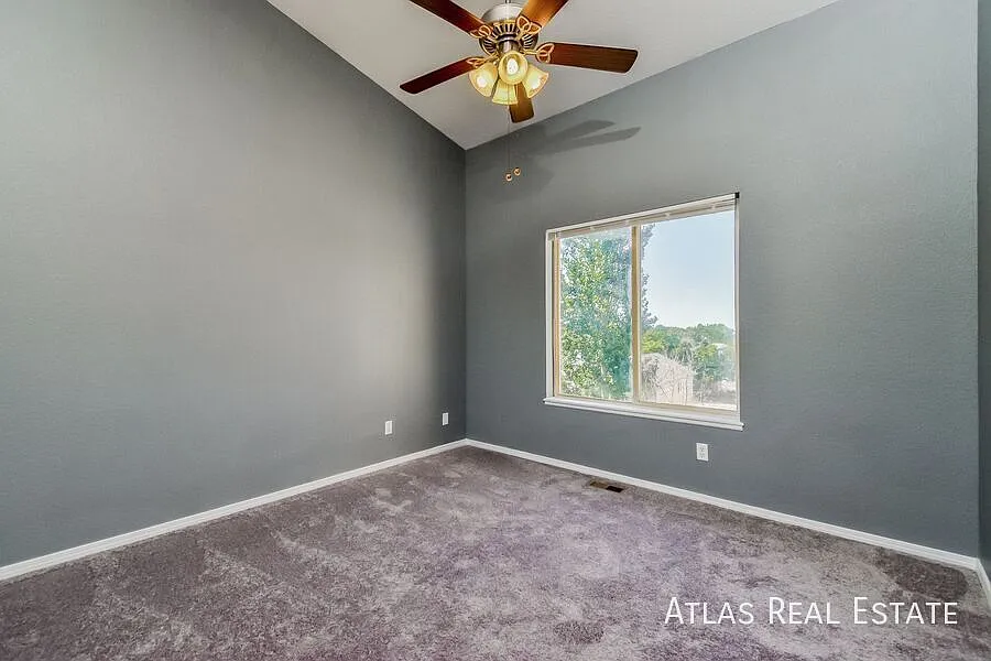 Coming Soon! || Spacious 5 Bed 4 Bath With Mountain Views! — Photo 4