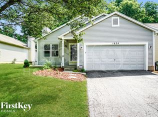 1634 Golden Cloud Ln, Columbus, OH 43228