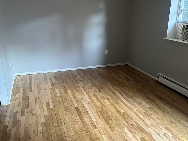 318 W Jersey St #6 — Photo 5
