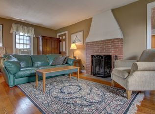 43 Everett Ave, Bristol, RI 02809