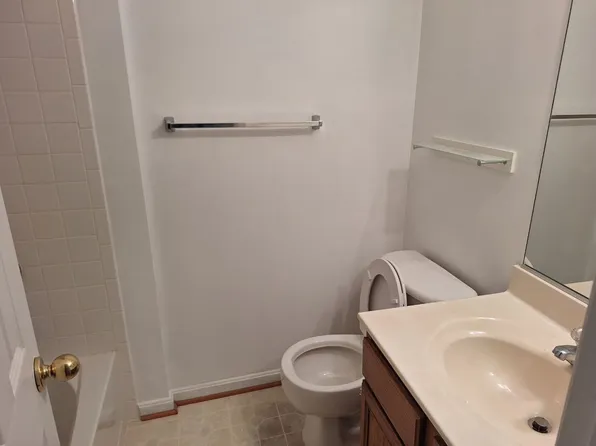 17536 Victoria Falls Dr, Dumfries, VA 22025
